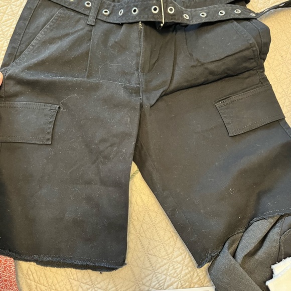 Shorts - Picture 5 of 16